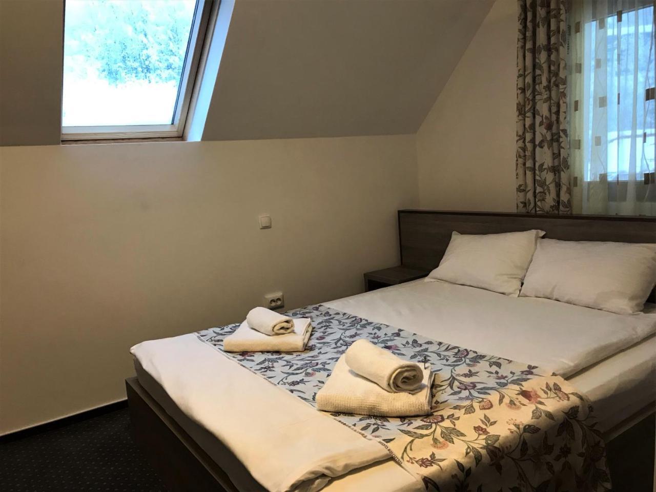Complex Summertime Hotel Cavnic Luaran gambar